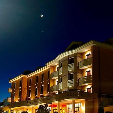 Hotel Valle Rossa Сан-Джованни-Ротондо Экстерьер фото