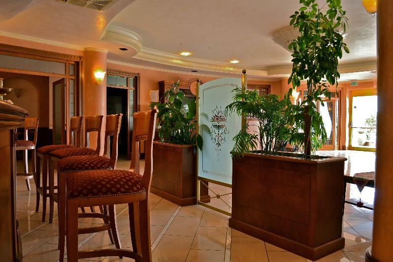 Hotel Valle Rossa Сан-Джованни-Ротондо Экстерьер фото