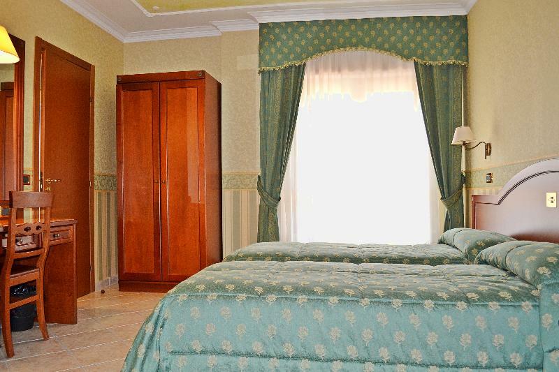 Hotel Valle Rossa Сан-Джованни-Ротондо Экстерьер фото