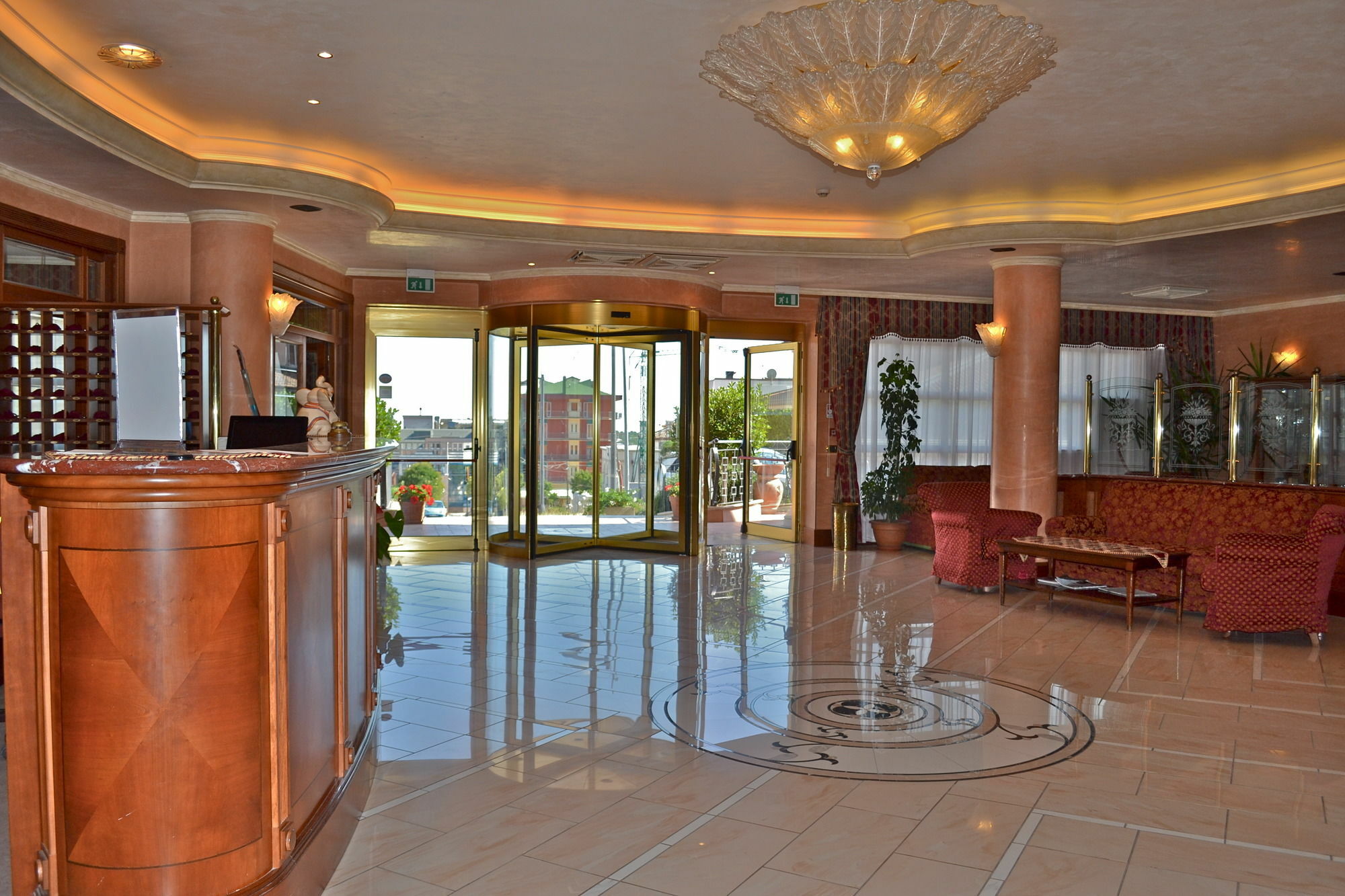 Hotel Valle Rossa Сан-Джованни-Ротондо Экстерьер фото